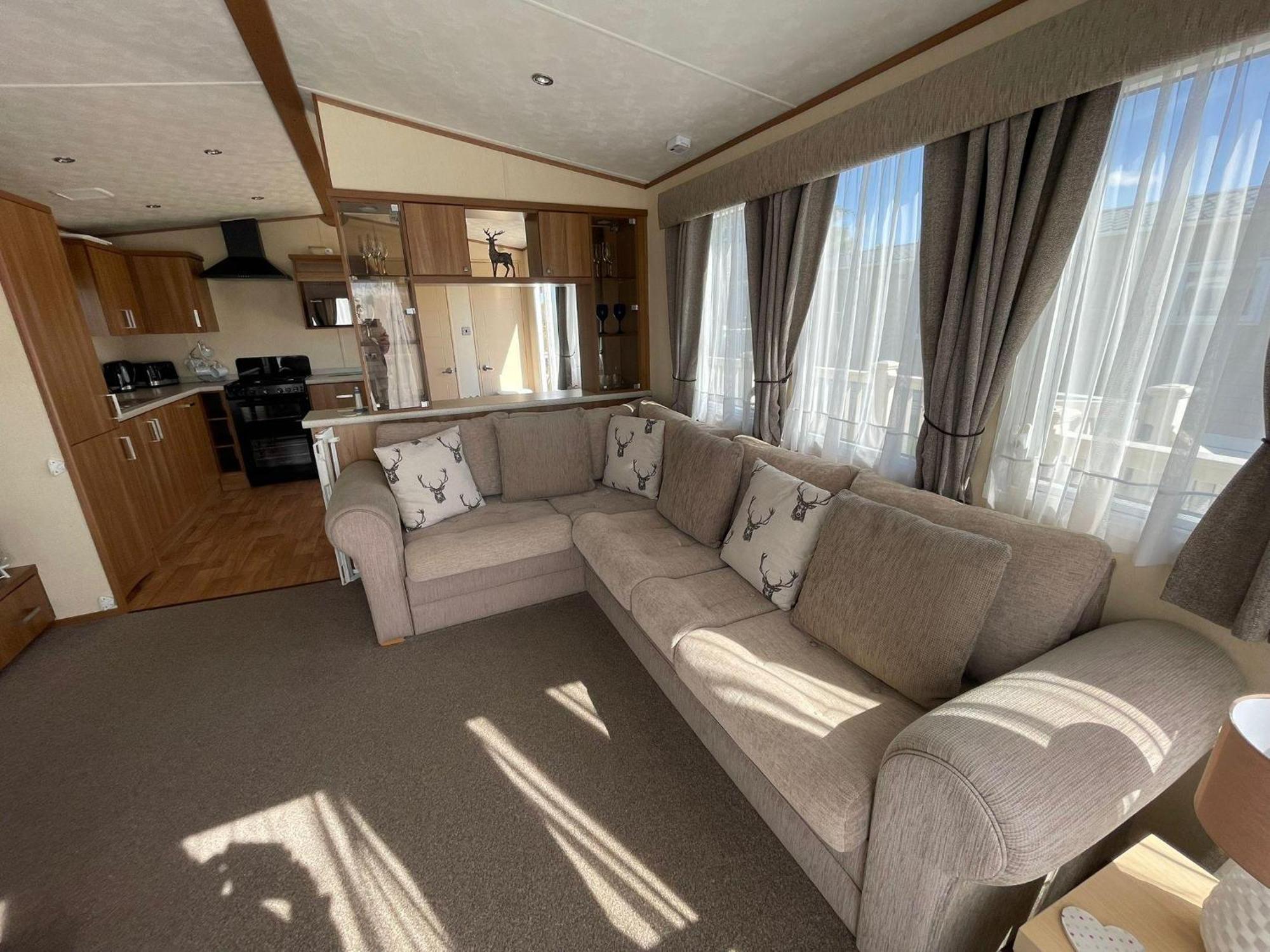 6 Berth Caravan With Decking At Manor Park In Hunstanton Ref 23017H Bagian luar foto
