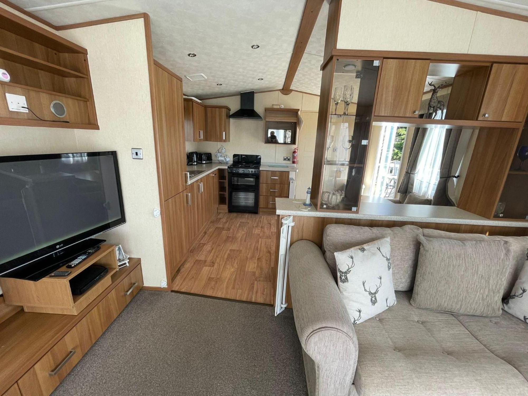 6 Berth Caravan With Decking At Manor Park In Hunstanton Ref 23017H Bagian luar foto